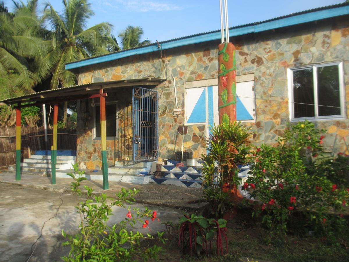 Jah Mighty Love Land Hotel Winneba Exterior foto